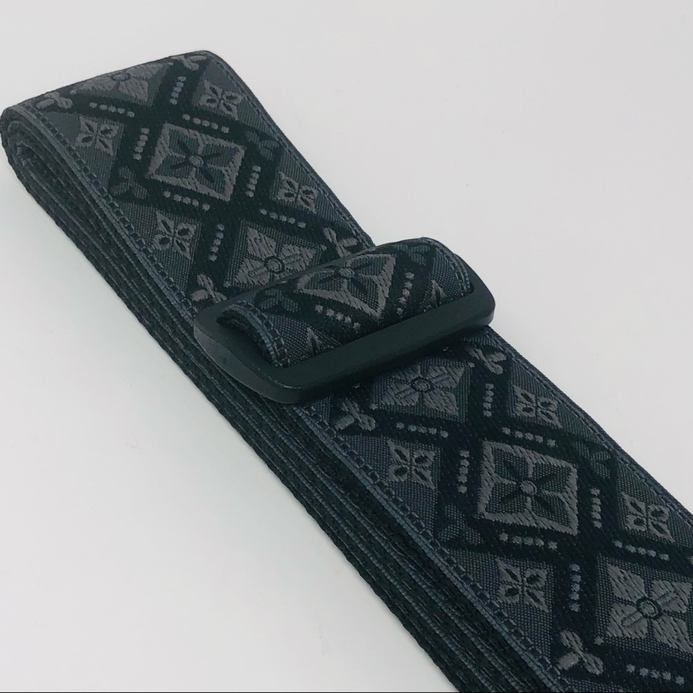 Ernie Ball Jaguard acoustic guitar strap
